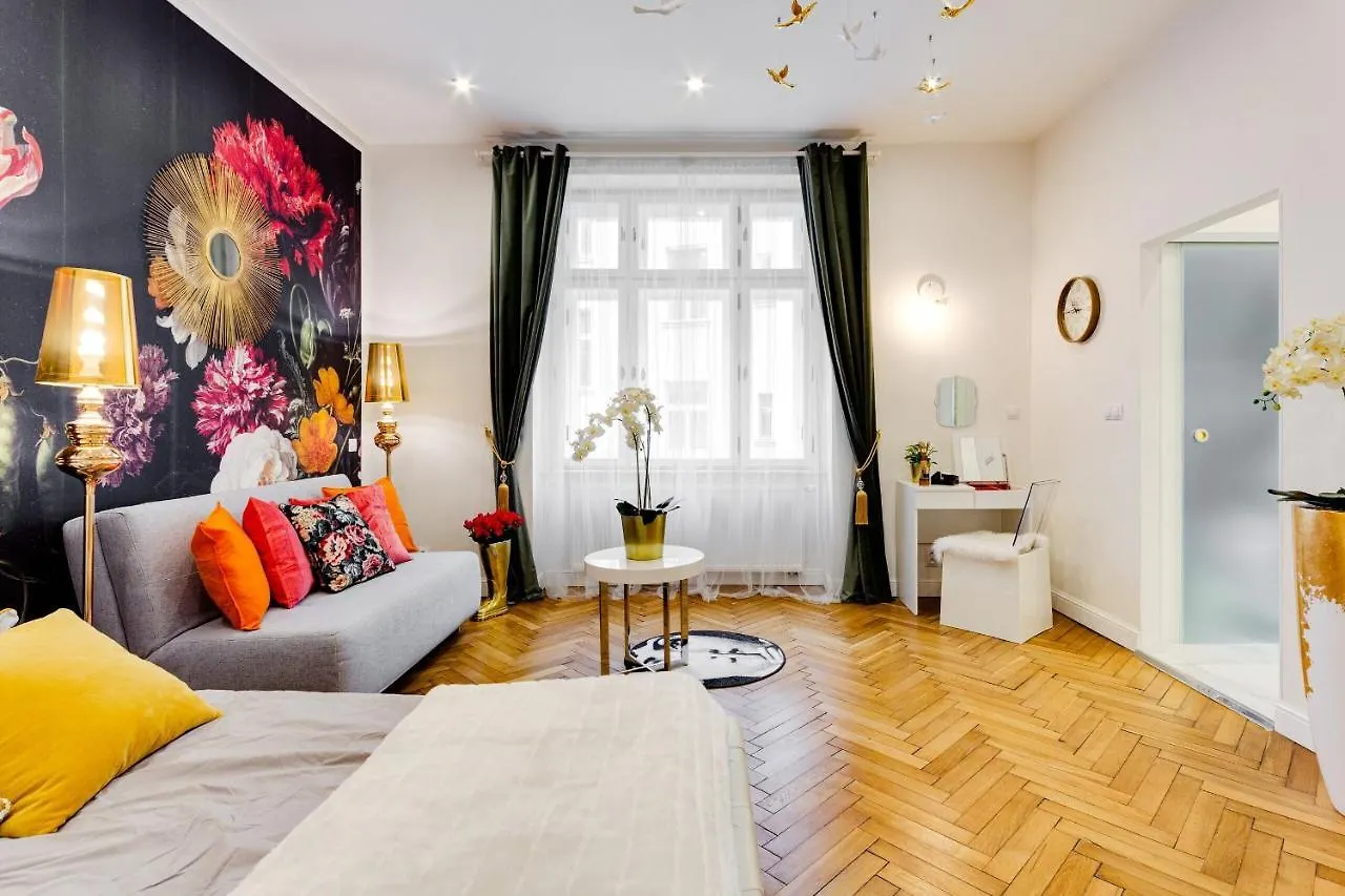Apartment Drama Queen In Old Town Prag